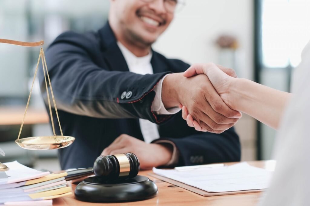Moitinho Advogados em reunião com cliente empresarial
